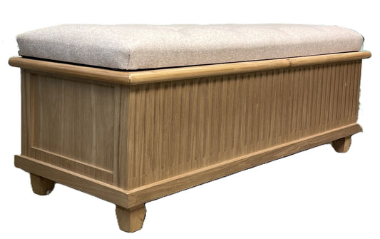 Beige/Light Brown Lift-Top Storage Bench
